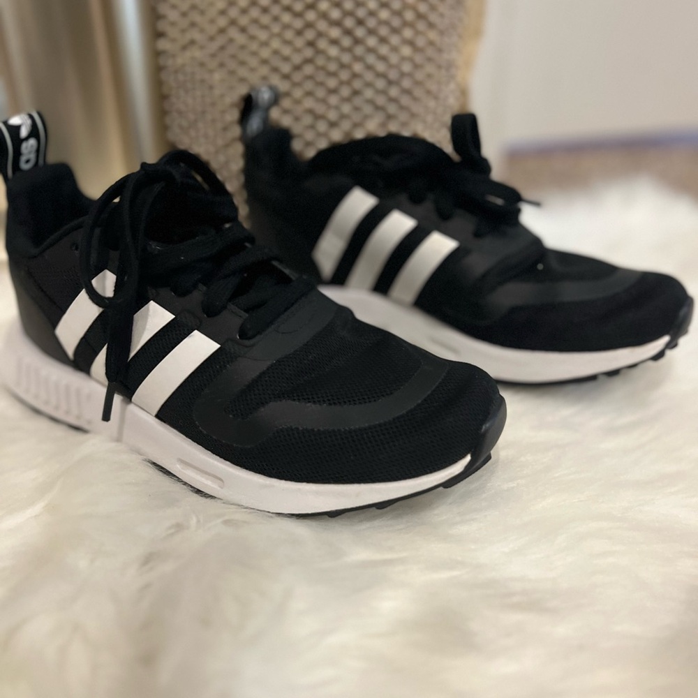 Adidas Classic Black and White Trainers